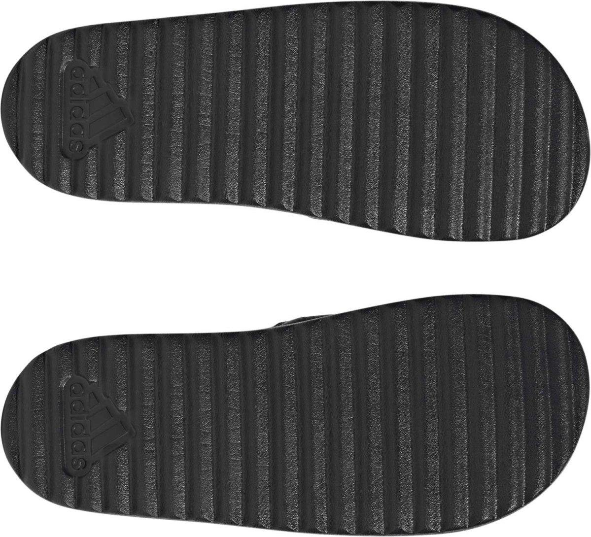 detail pantofle Adidas Adilette Platform