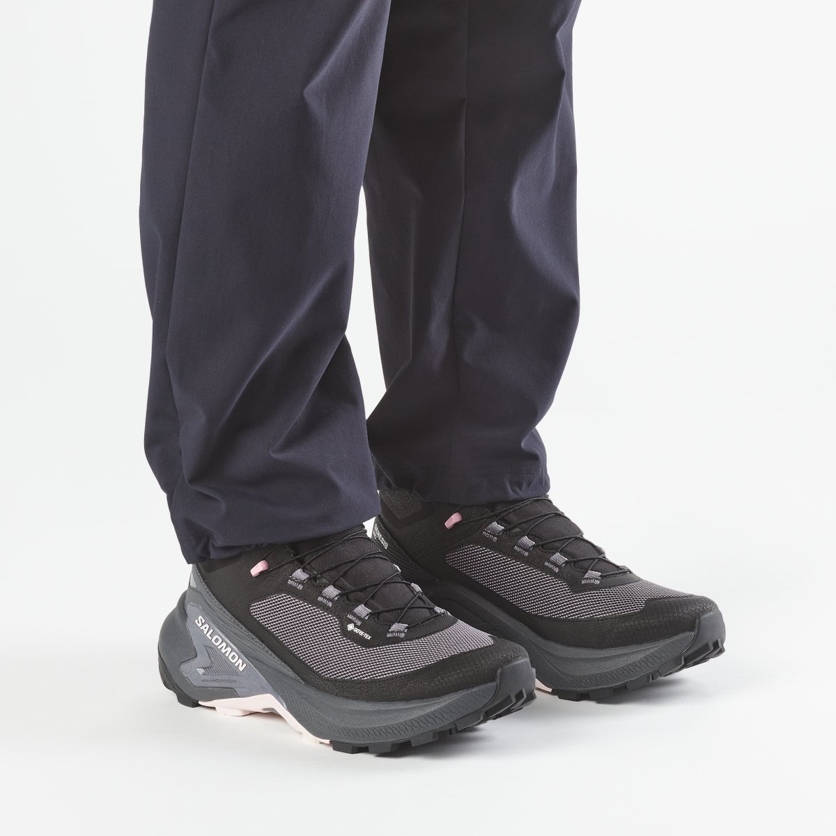 detail trekové boty dámské Salomon Genesis Mid GTX W