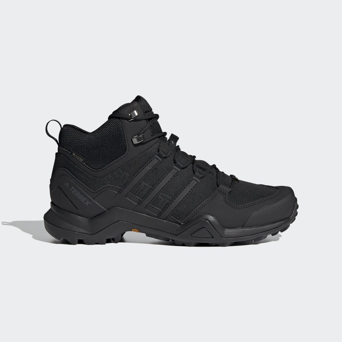 detail obuv pán. Adidas Terrex Swift R2 GTX mid