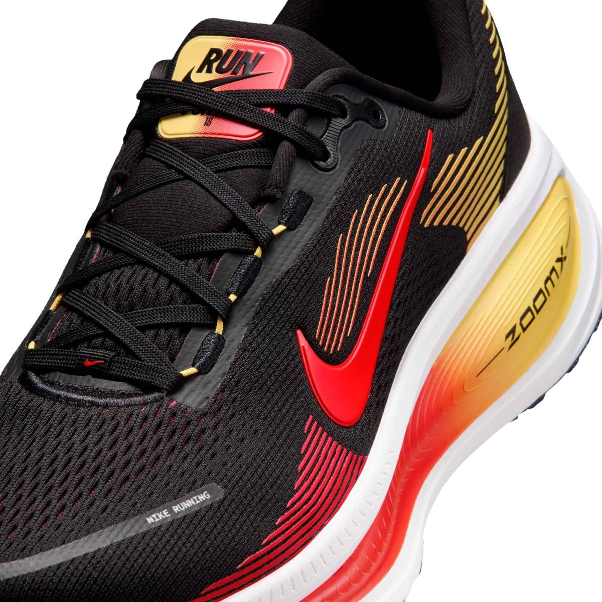 detail pánské běžecké boty Nike Vomero 18