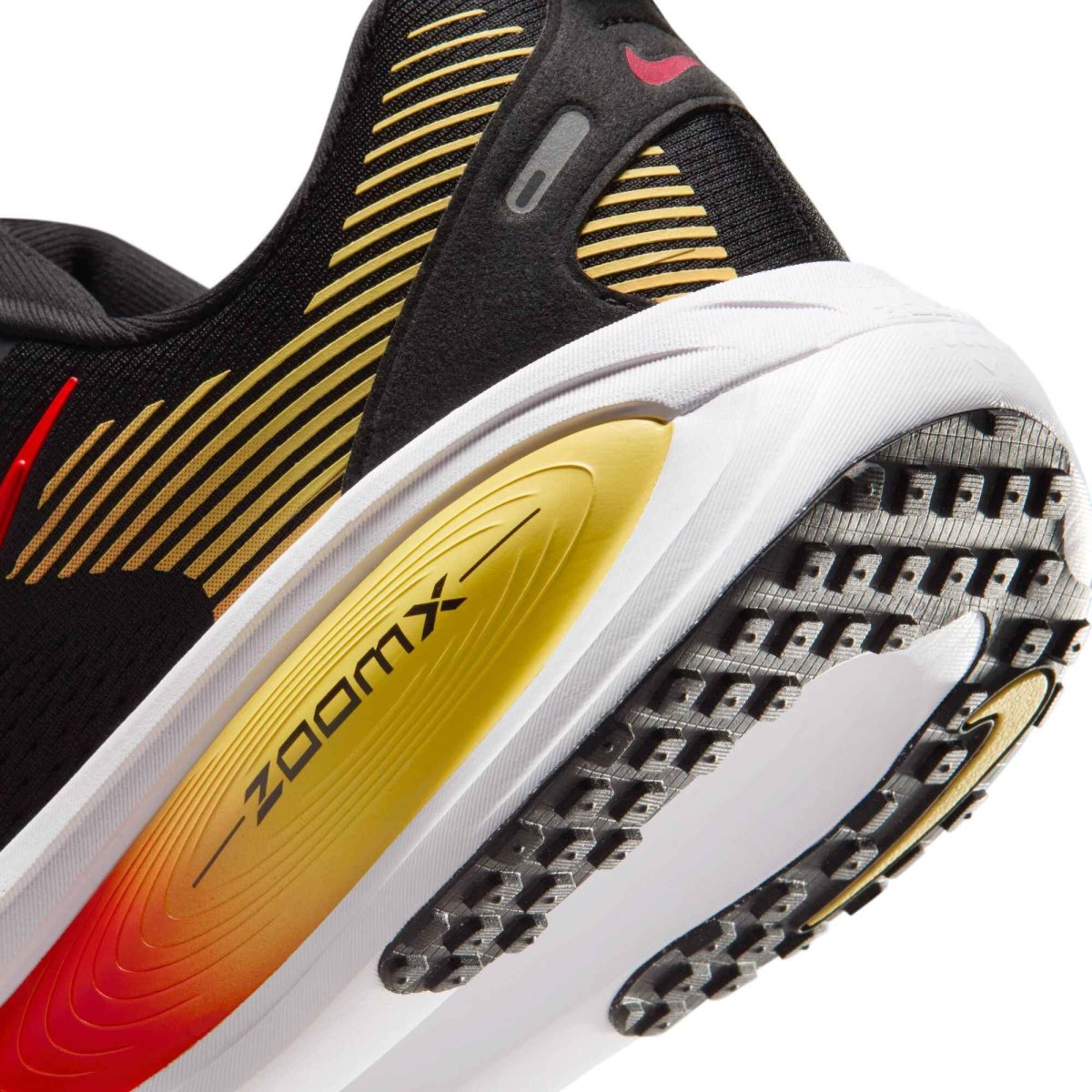 detail pánské běžecké boty Nike Vomero 18