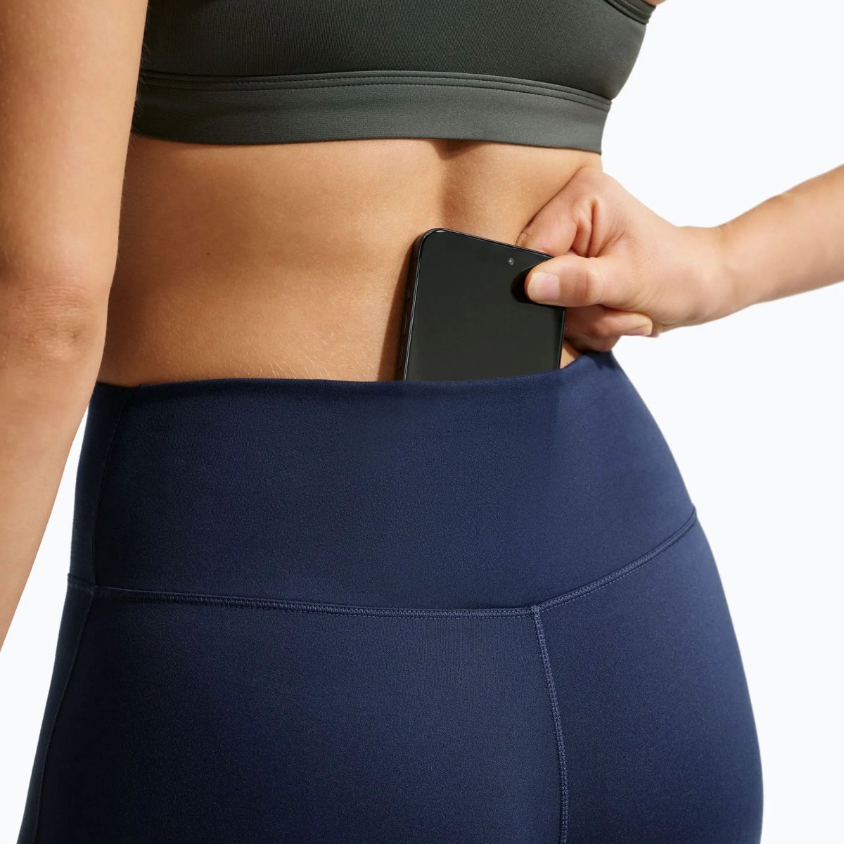 detail dámské legíny Nike One Fitted HR Dri-Fit