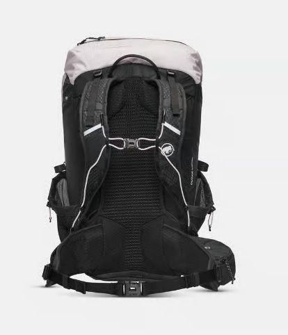 detail turistický batoh Mammut Ducan 32 Woman