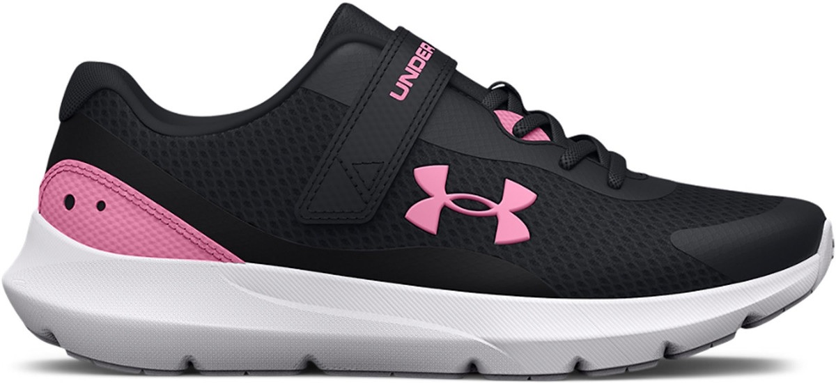 detail dětské boty Under Armour Surge 3