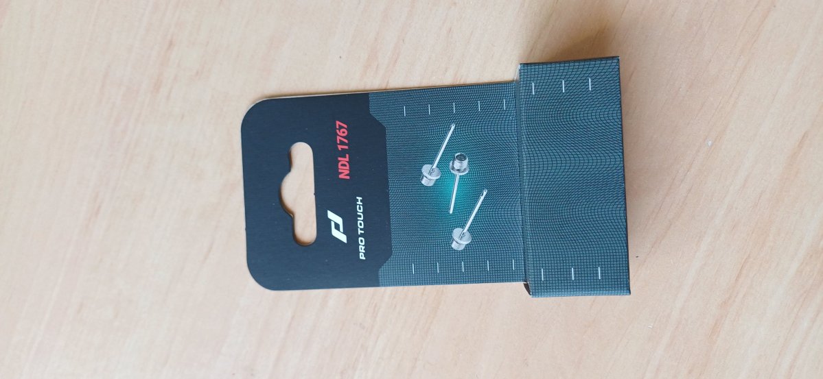 detail Jehla na nafukování míčů Pro Touch