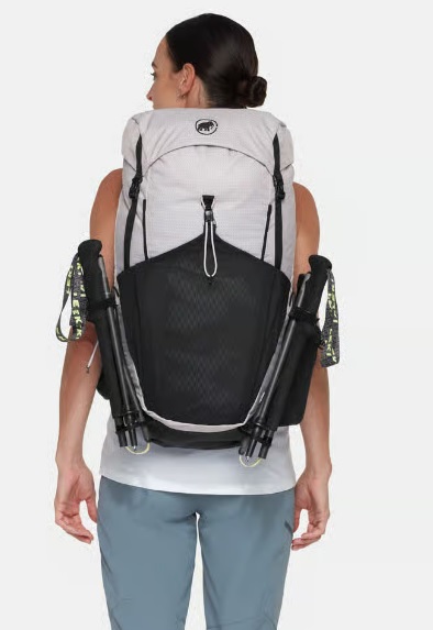 detail turistický batoh Mammut Ducan 32 Woman