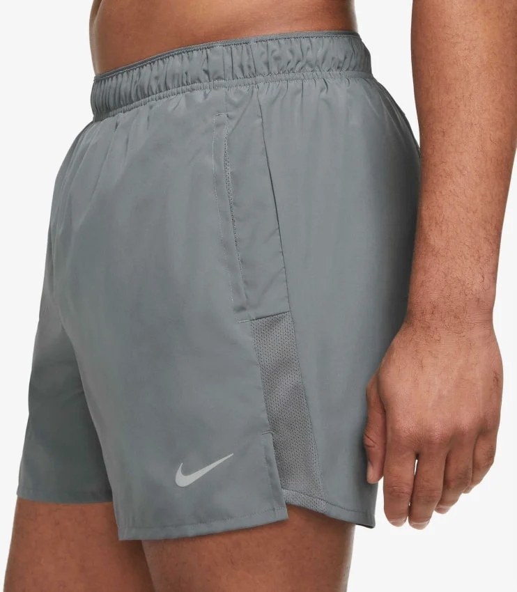 detail pánské kraťasy Nike DriFit Challenger