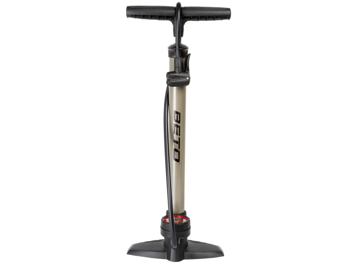 detail pumpa nožní Beto s manometrem