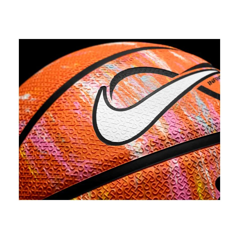 detail basketbalový míč Nike Infinity Next Nature